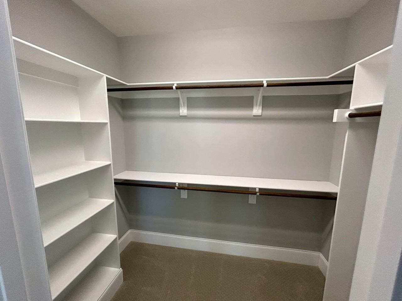 1608 Bowery Dr #1608 - Photo 6 of 8