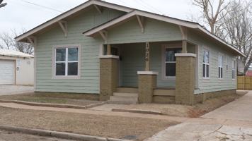 featured image of 422 N 8th St