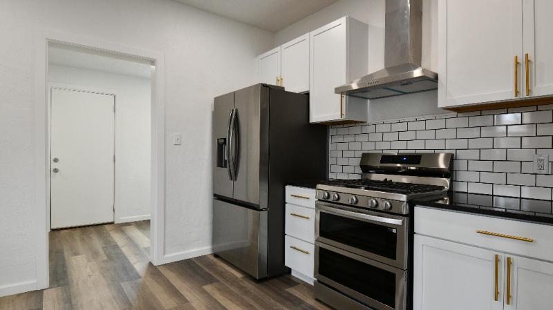 422 N 8th St - Photo 7 of 16