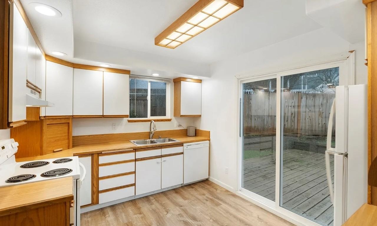 5024 37th St Ne #NA - Photo 3 of 10