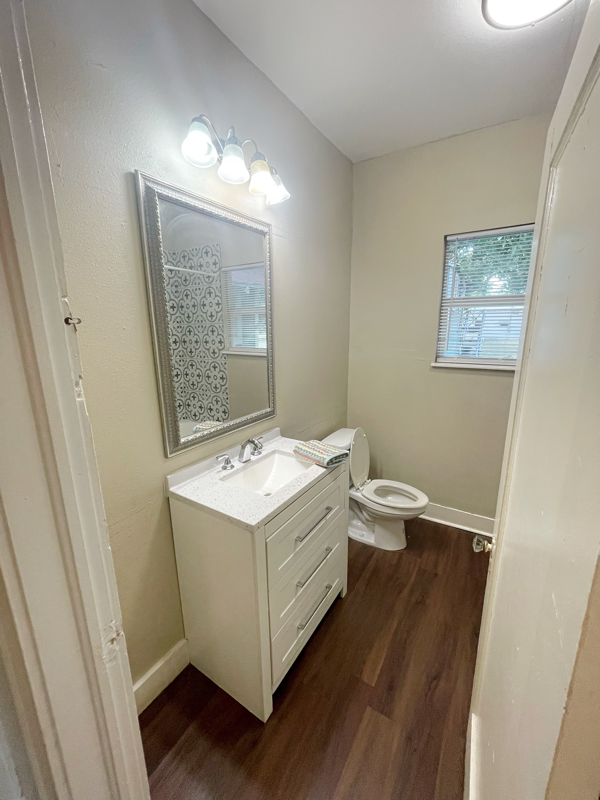 1425 Quintana Rd #1 - Photo 7 of 17