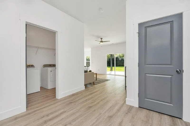206 Essex Dr - Photo 4 of 23