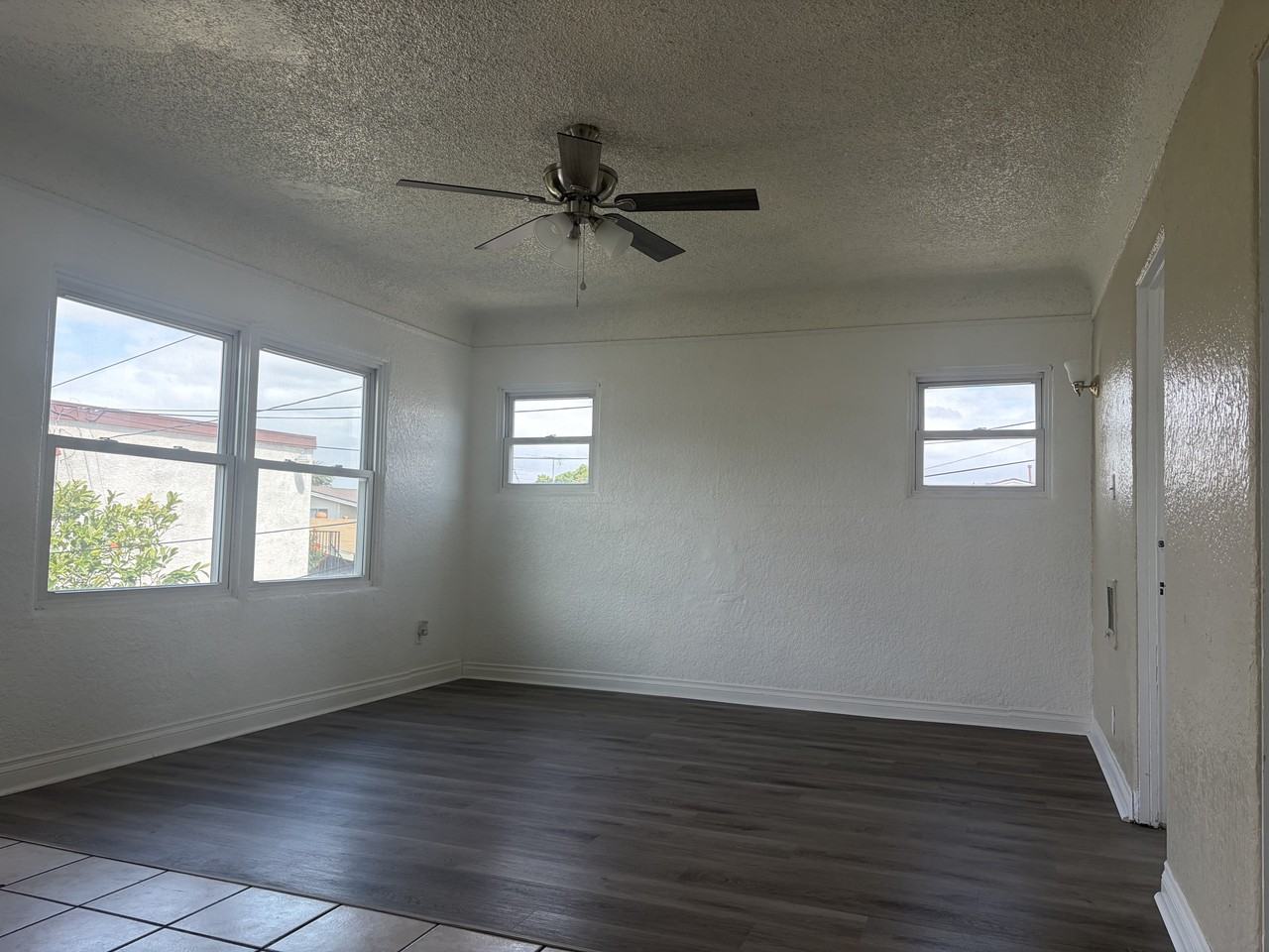 1056 Cedar Ave #SYJ - Photo 5 of 10
