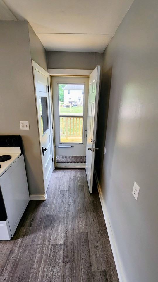 1718 North St - Photo 4 of 11