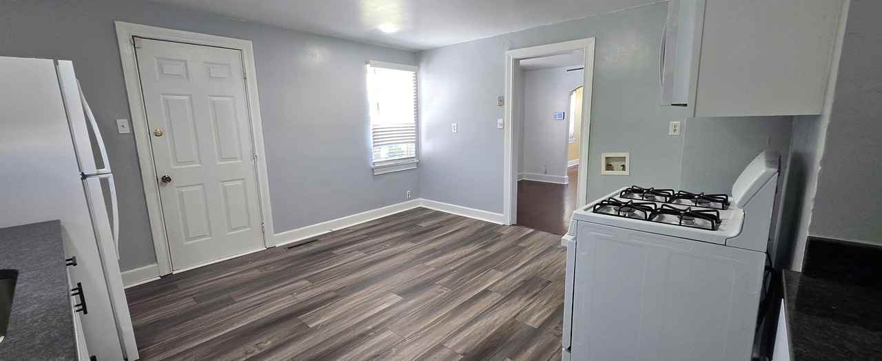 818 Coolidge St - Photo 5 of 21