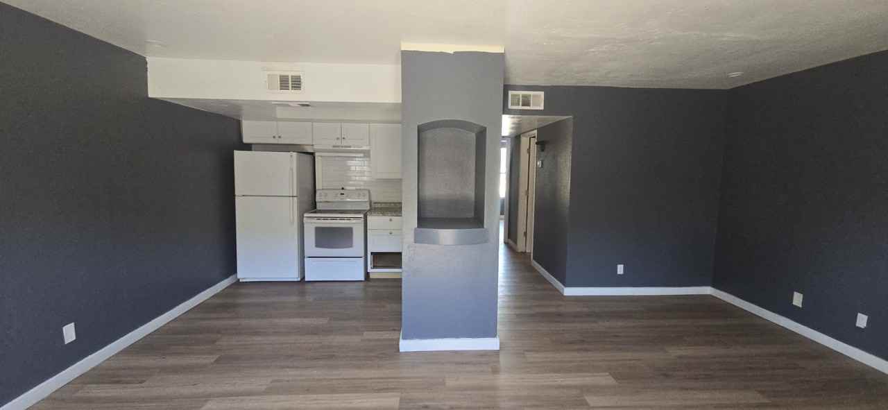 1101 E Roosevelt St #1101-1 - Photo 3 of 15