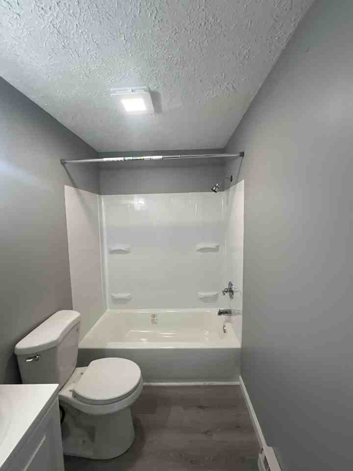 4644 Burkhardt Ave - Photo 2 of 19