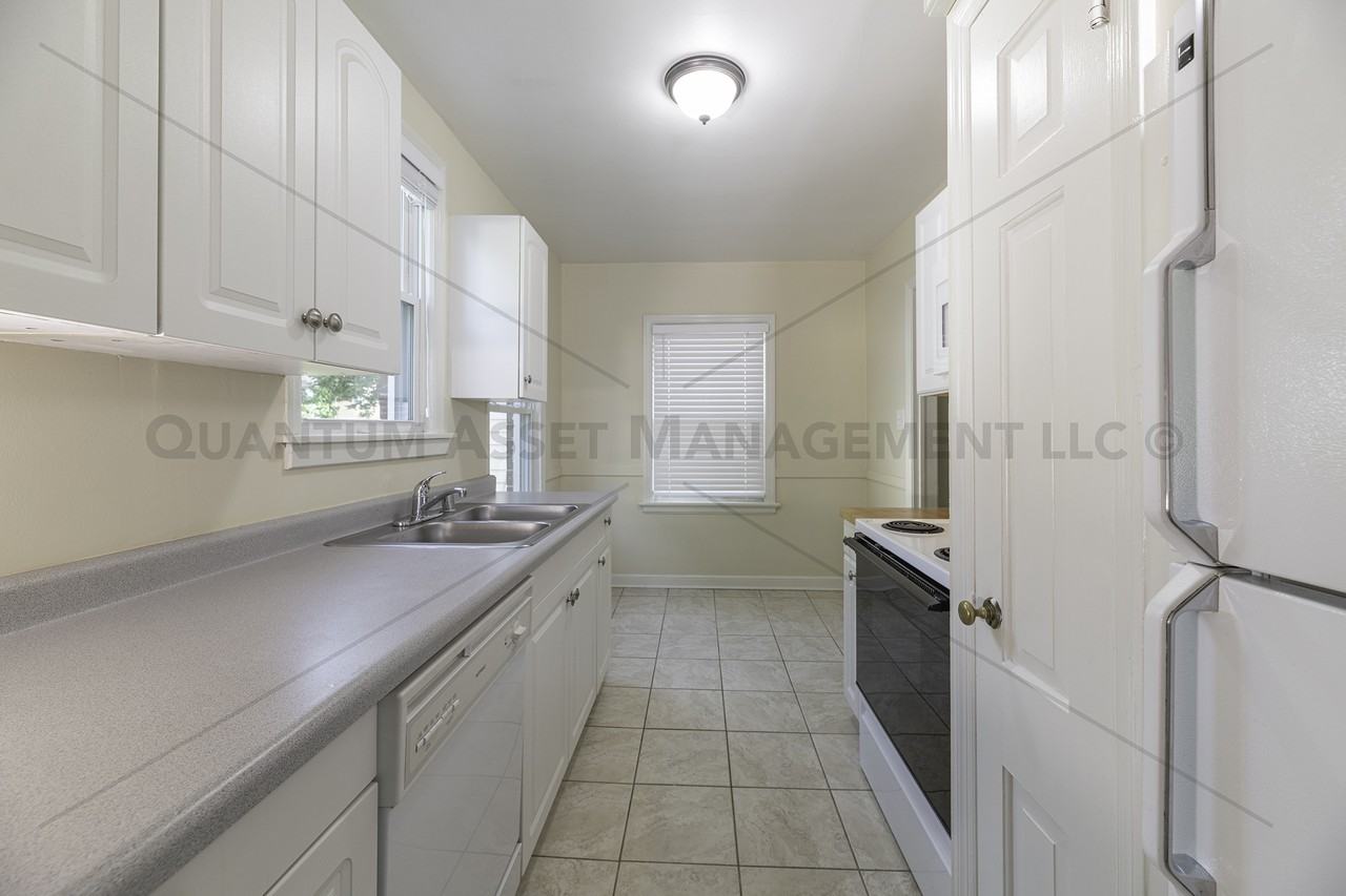 5006 N Bay Ridge Ave #5006 - Photo 7 of 16