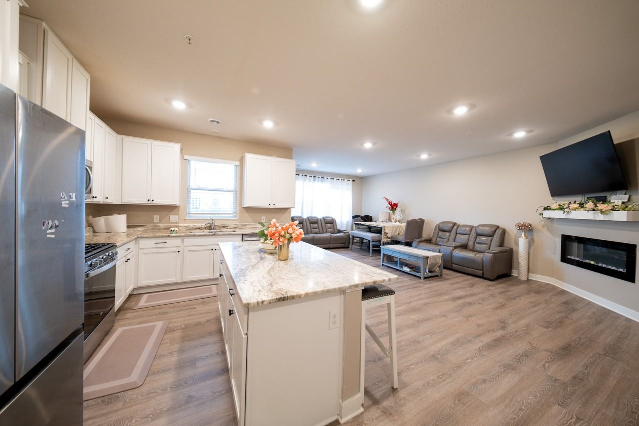 13864 Kaylemore Trl #1 - Photo 3 of 33