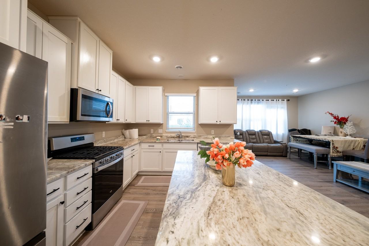 13864 Kaylemore Trl #1 - Photo 4 of 33