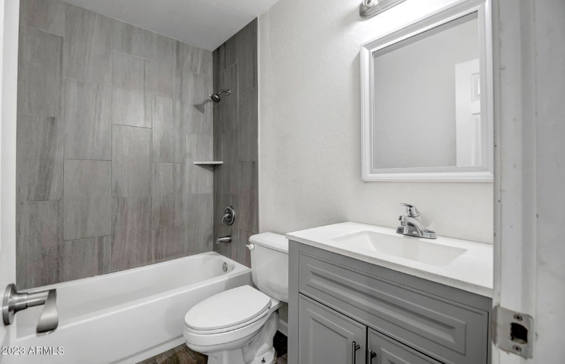 2413 W Yuma St - Photo 7 of 13