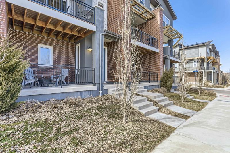 4225 Yarrow St - Photo 4 of 23