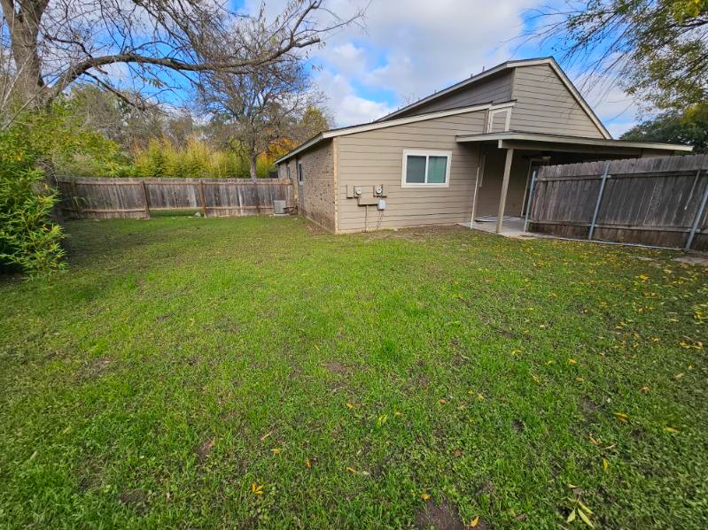 7002 Oak Meadow Cir #A - Photo 4 of 20