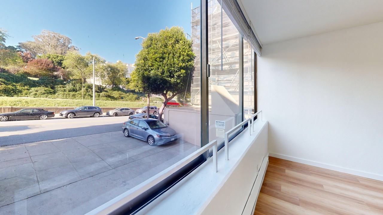2055 Sacramento Street - Photo 6 of 21