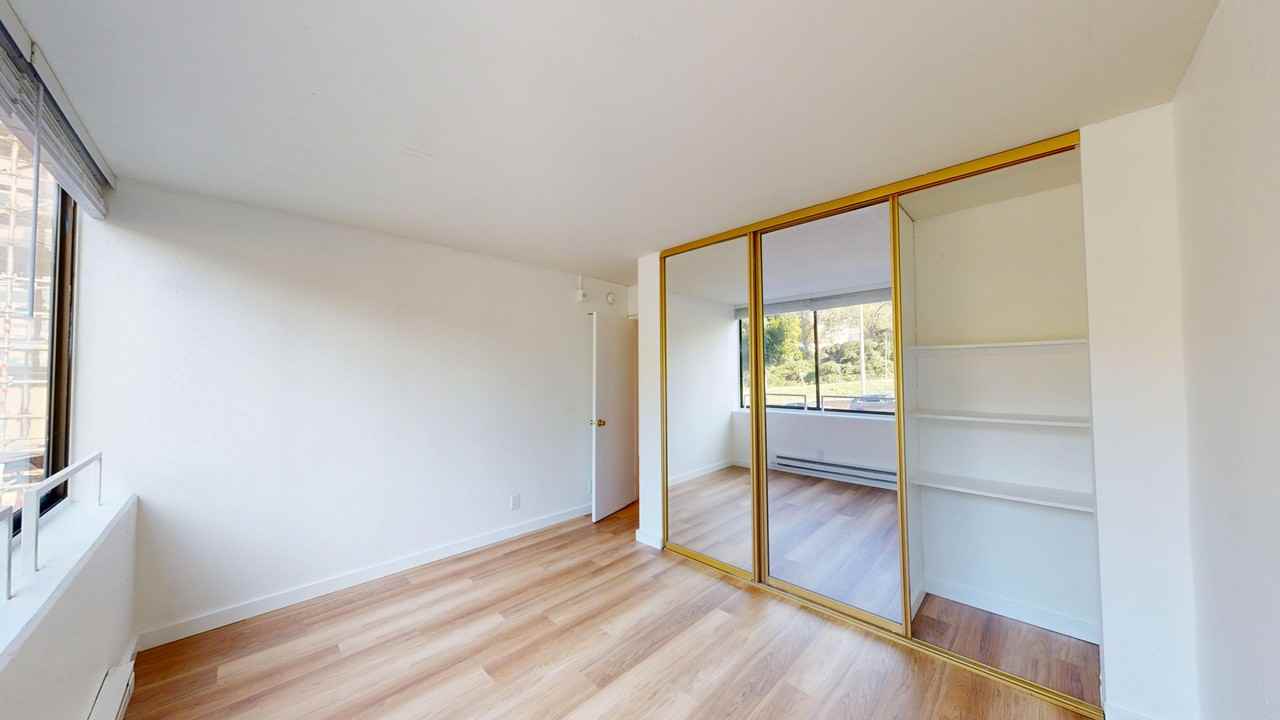 2055 Sacramento Street - Photo 7 of 21