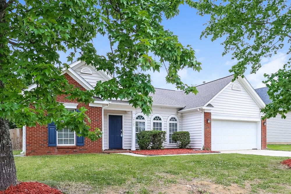 6123 Goldenfield Dr - Photo 3 of 16