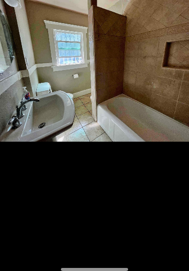 411 W Chestnut Ave #A - Photo 3 of 4
