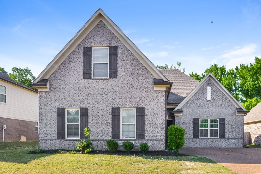 2674 Champion Hills Dr