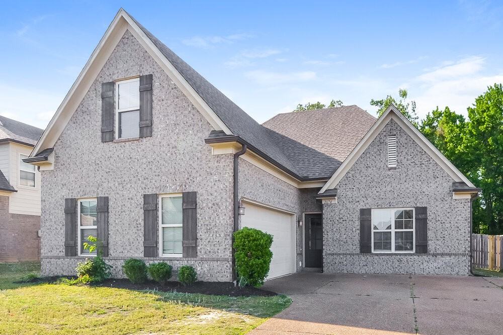 2674 Champion Hills Dr - Photo 4 of 17