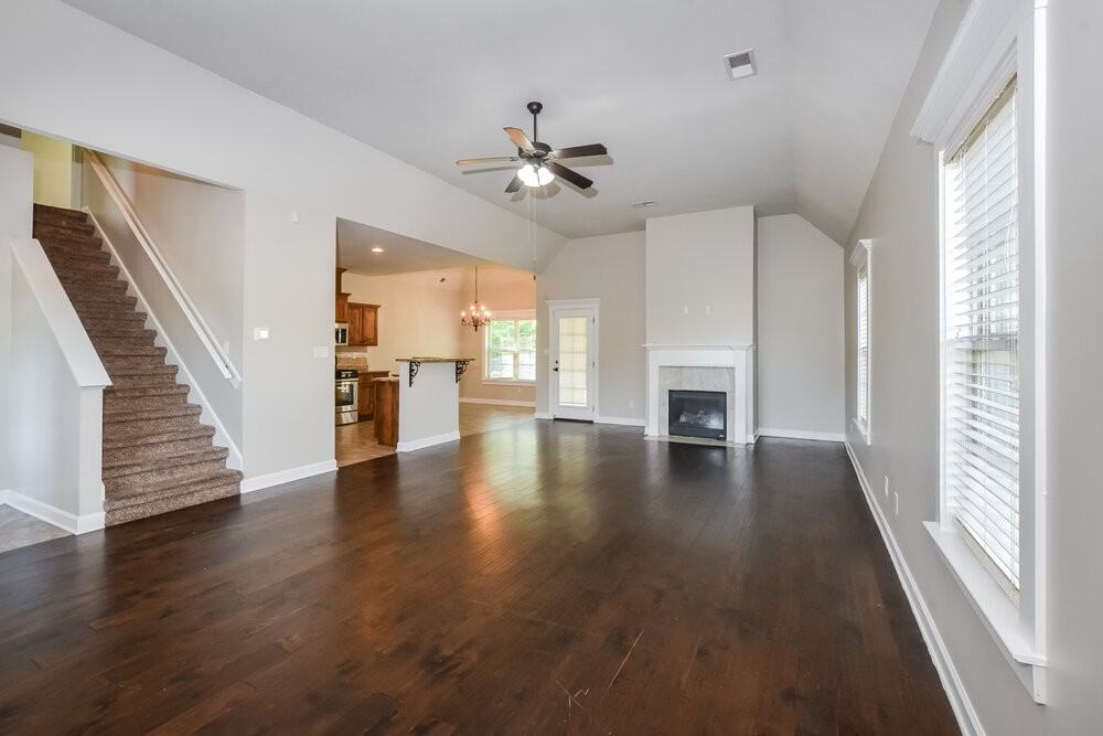 2674 Champion Hills Dr - Photo 5 of 17