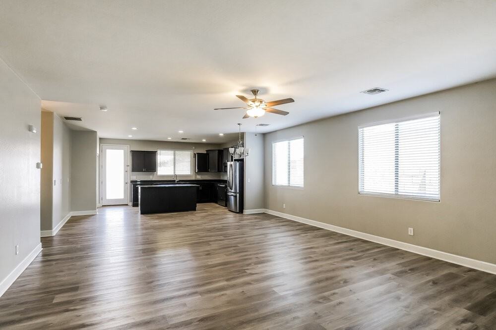 1820 W Paisley Dr - Photo 4 of 16
