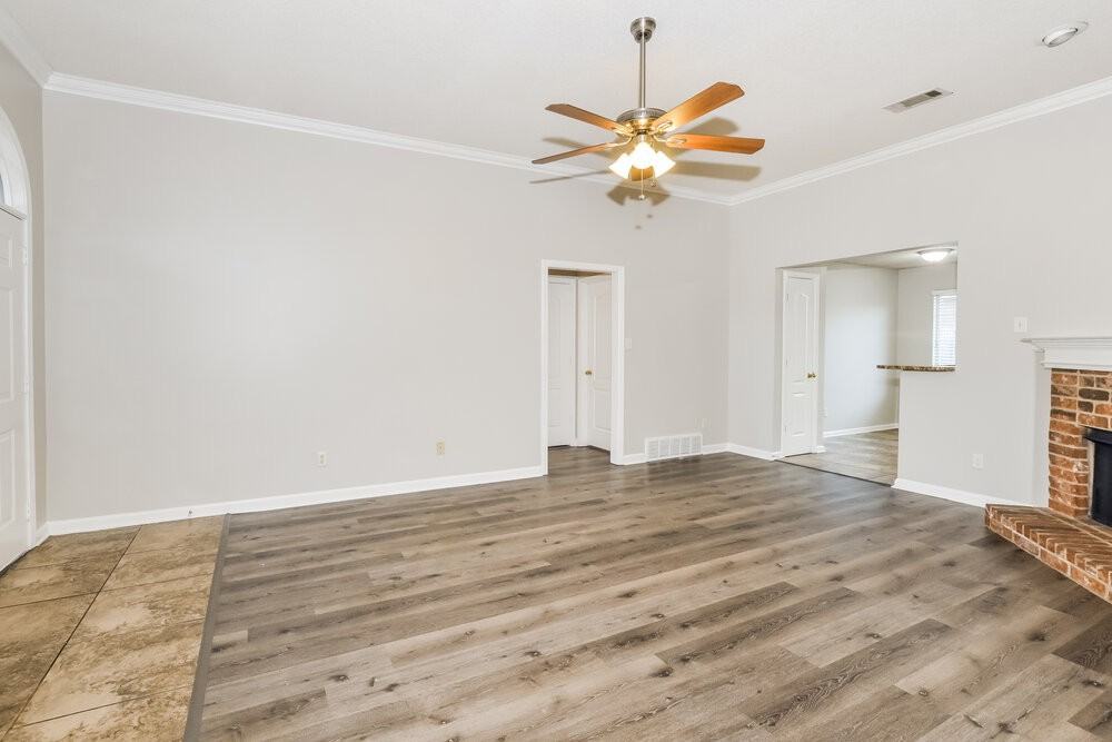 10098 Cross Ridge Rd - Photo 3 of 16