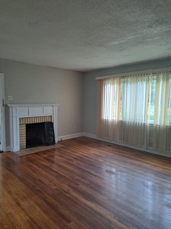 813 46th St N #1 - Photo 7 of 8