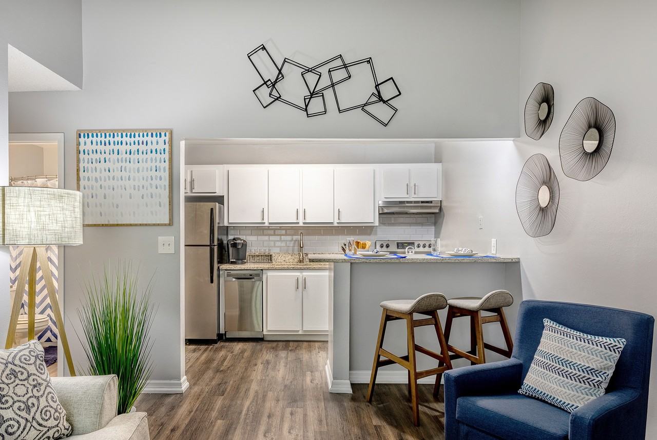 Sherwood Oaks - Photo 3 of 20