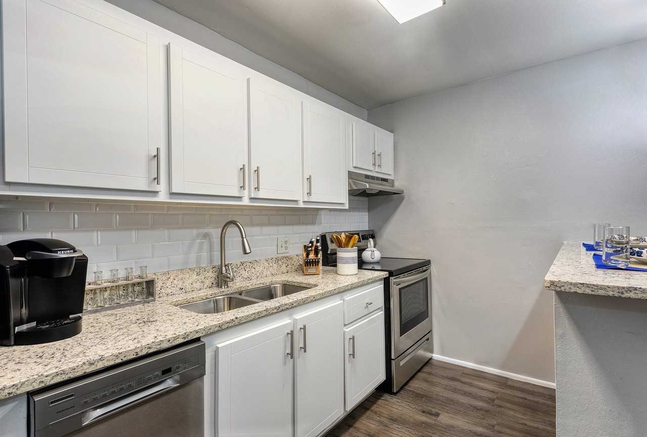 Sherwood Oaks - Photo 4 of 20