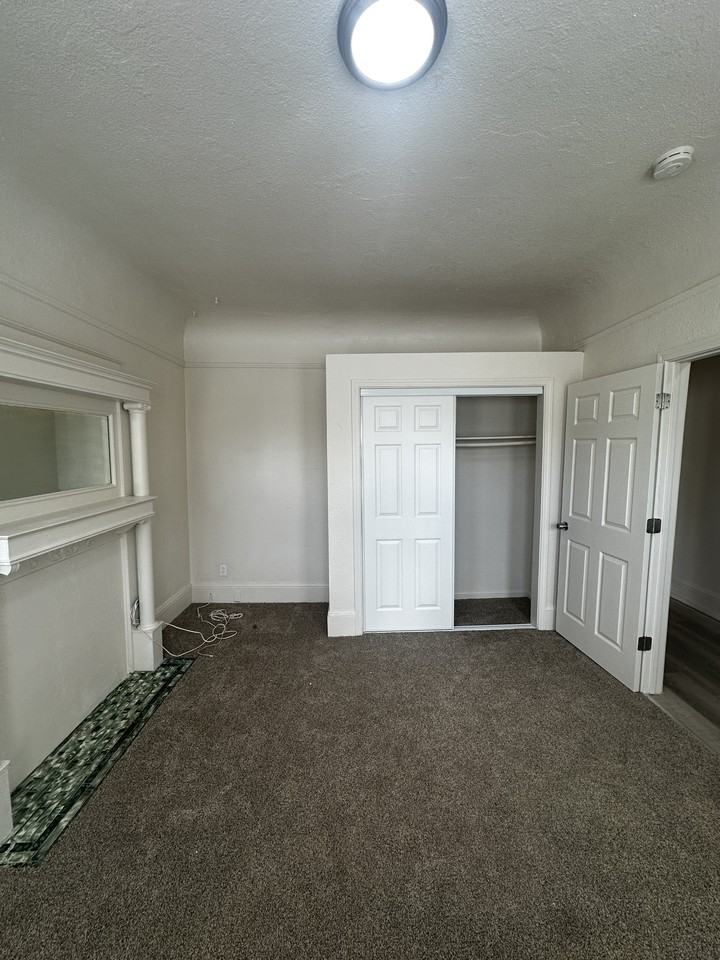 3256 Martin Luther King Jr Way #3256 - Photo 3 of 19