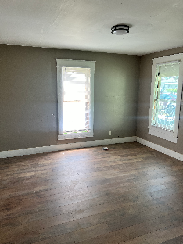 411 N Pottenger Ave - Photo 3 of 8