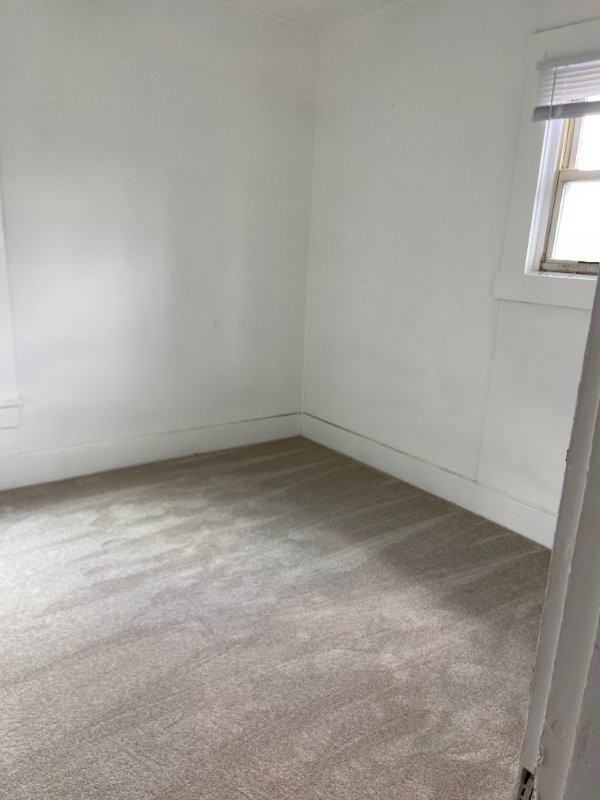 225 1/2 S East St - Photo 6 of 7