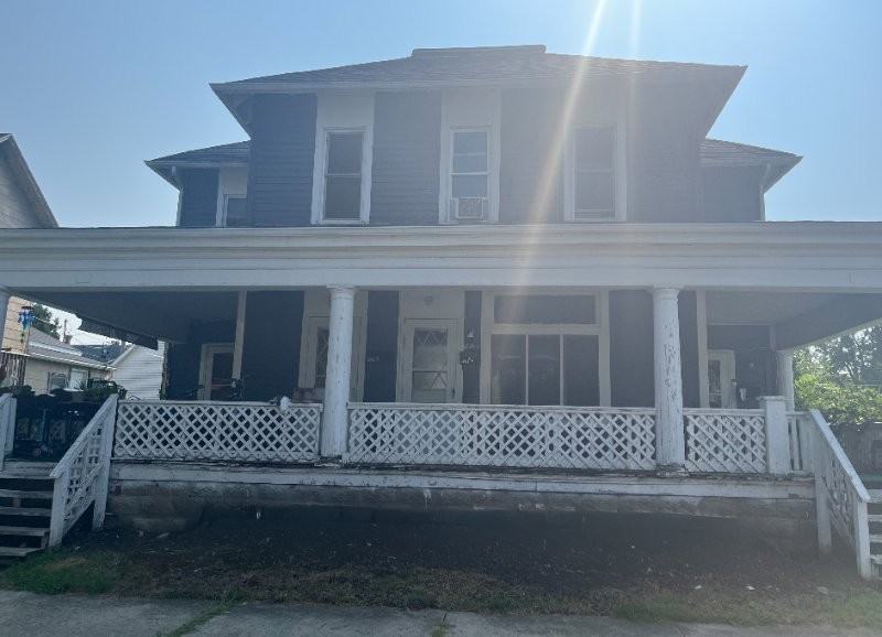 225 1/2 S East St - Photo 7 of 7