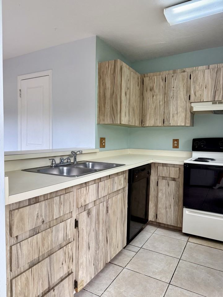 6264 Sw 8th Pl #1 - Photo 2 of 36