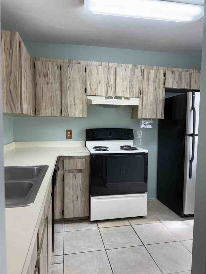 6264 Sw 8th Pl #1 - Photo 3 of 36