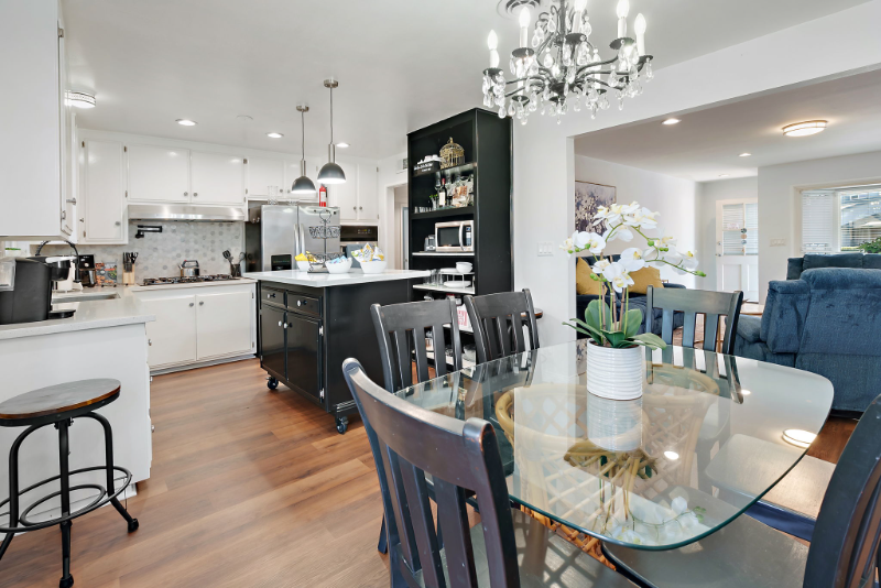 23502 Nicolle Ave - Photo 4 of 10