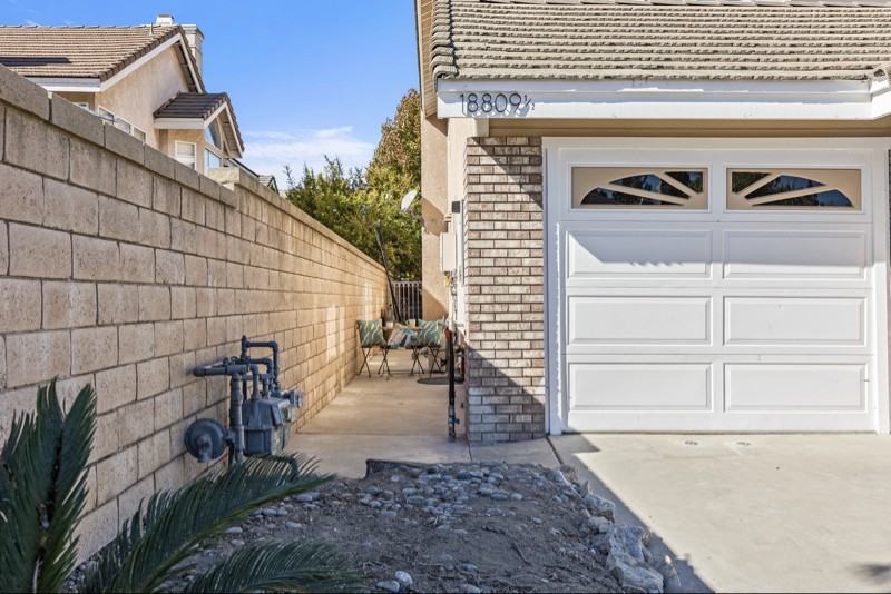 18809 Grambling Pl #1-2 - Photo 6 of 7