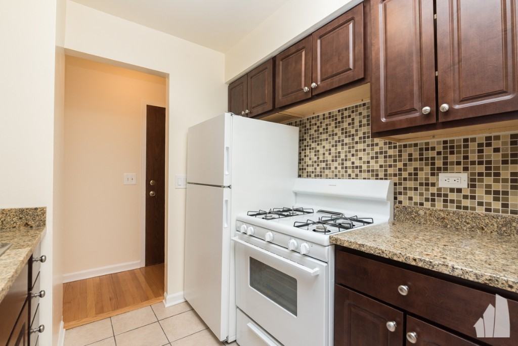 5820 N Sheridan Rd #507 - Photo 5 of 15