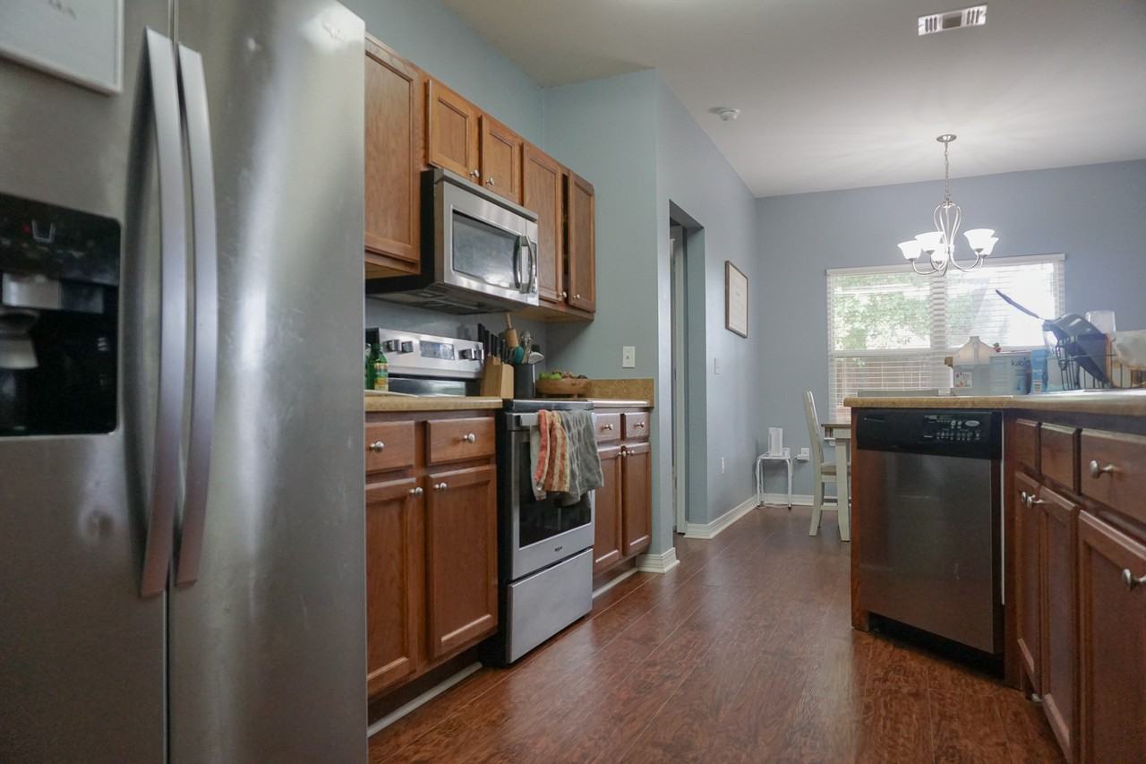 212 Ladue Ave #1 - Photo 4 of 37