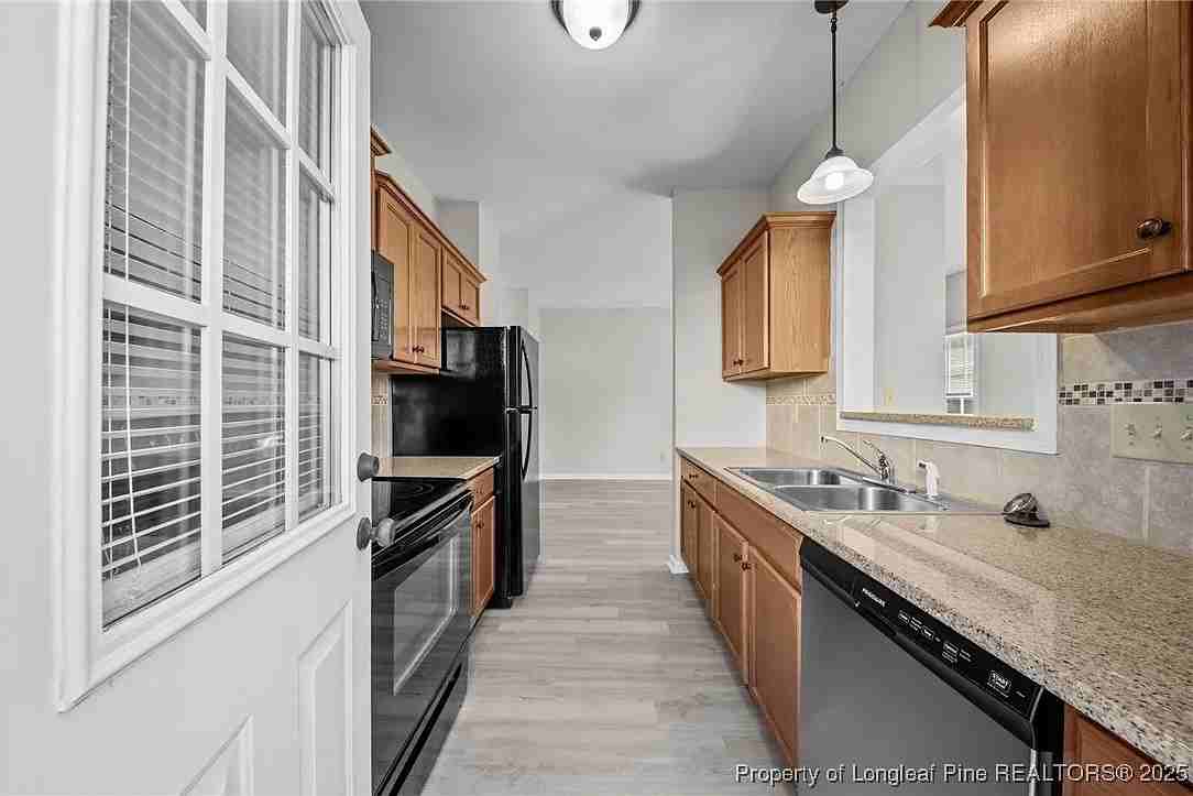 122 Sherman Ct #122 - Photo 7 of 18