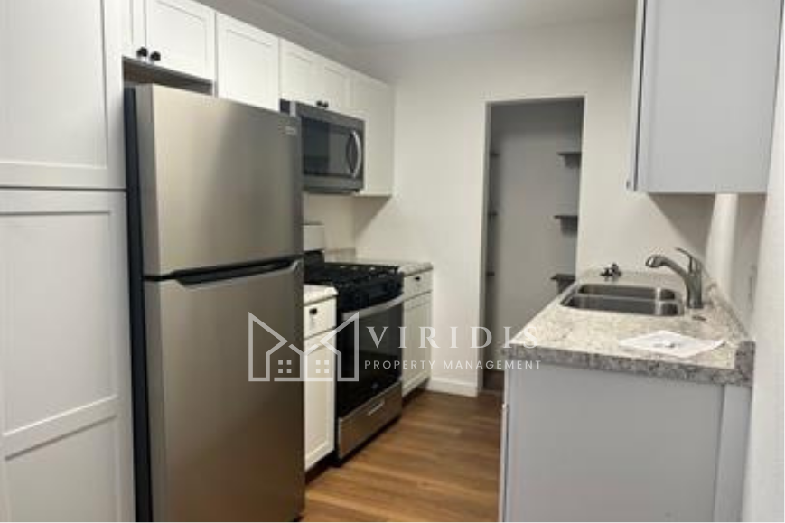 2207 River Blvd #E - Photo 2 of 8