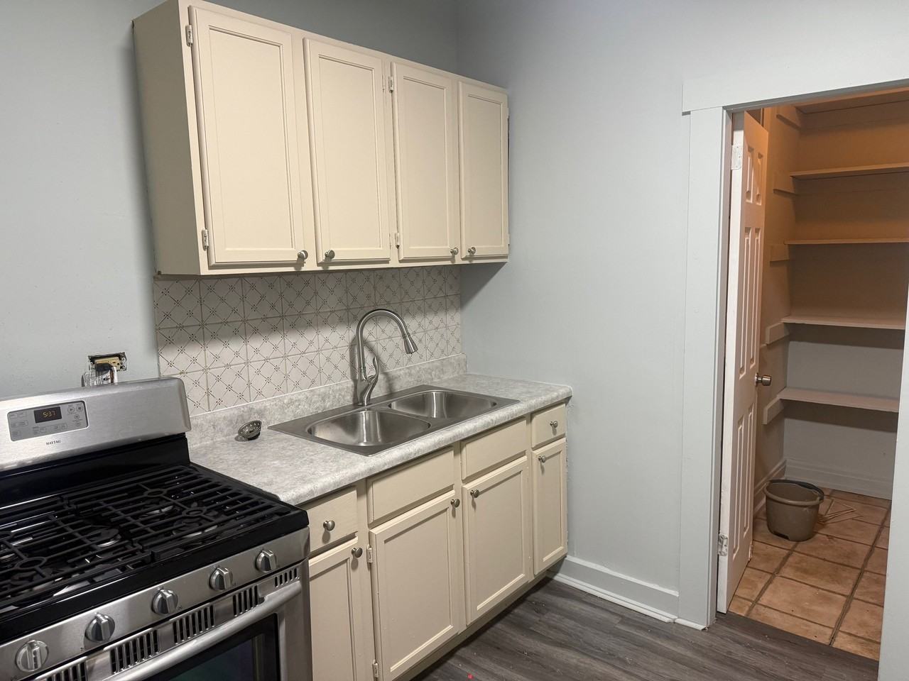 6657 S Minerva Ave #1142-1W - Photo 2 of 21