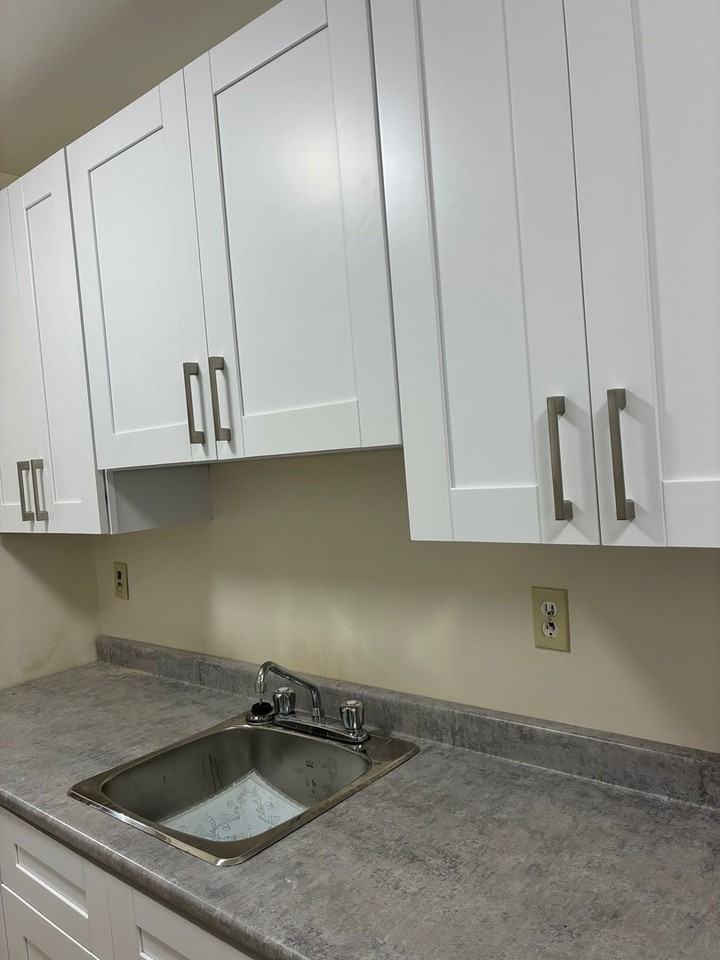 335 Driftwood Ave - Photo 2 of 8