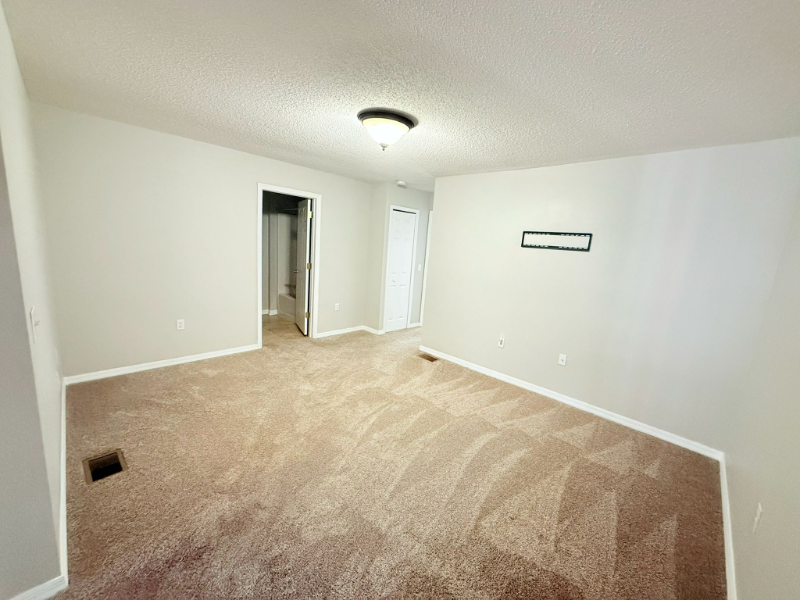 9917 Ashburn Lake Dr - Photo 6 of 9