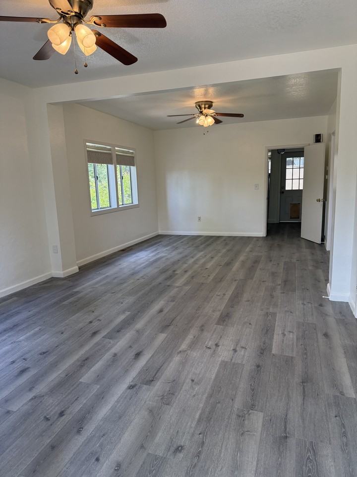 116 S Arroyo Seco St #1 - Photo 4 of 18