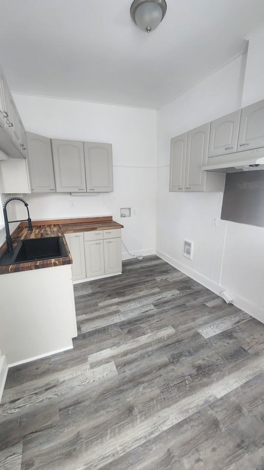 32 E 2nd St #3 - Photo 5 of 7