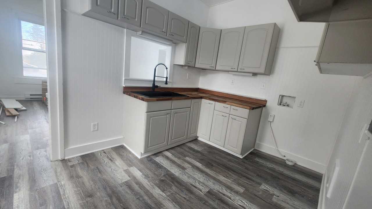 32 E 2nd St #3 - Photo 6 of 7