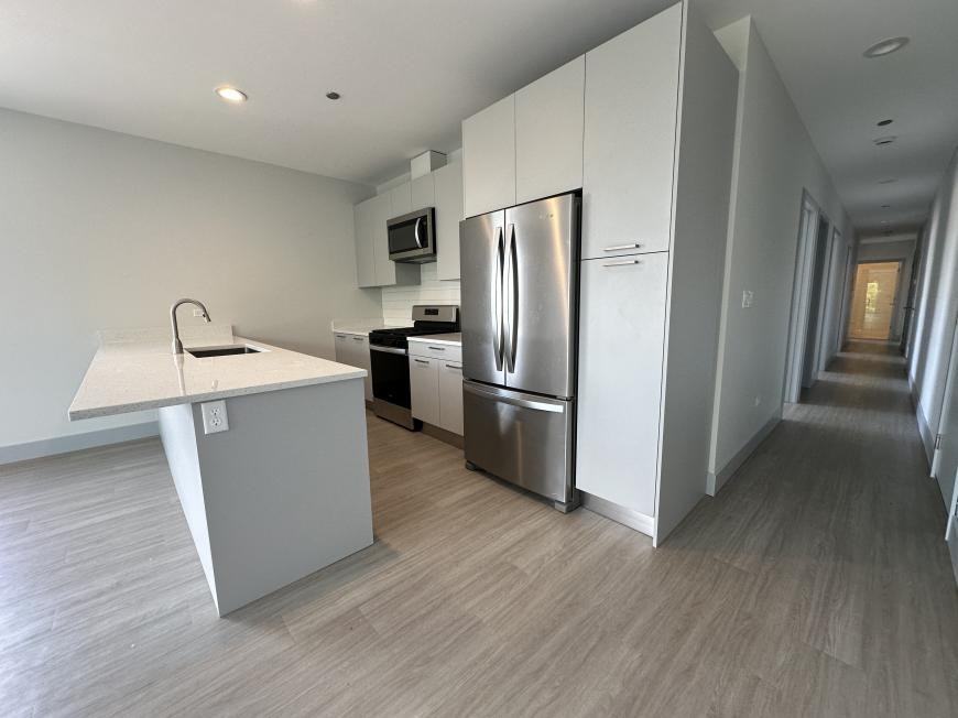6355 N Glenwood Ave - Photo 6 of 10
