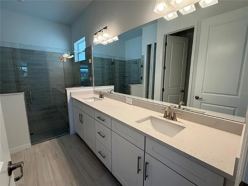 5531 Lightning Whelk Ln - Photo 3 of 9