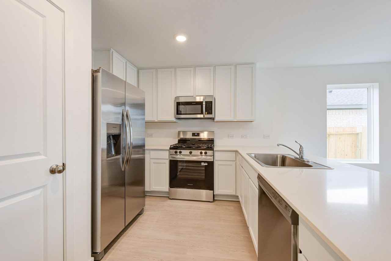 3523 Atlas Point Ln #1 - Photo 4 of 30
